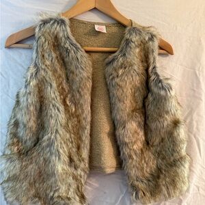 Wonder Nation Cozy Faux Fur Tan Vest, Kids 7-8, Great Condition